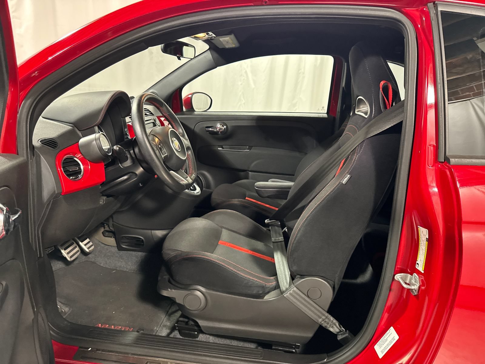 Used 2015 FIAT 500 Abarth FWD image 3