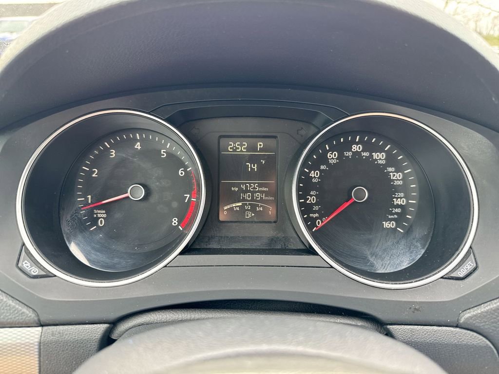 Used 2015 Volkswagen Jetta SE FWD image 12