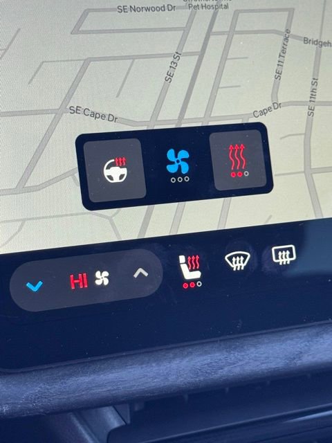 Used 2022 Rivian R1T Launch Edition image 39