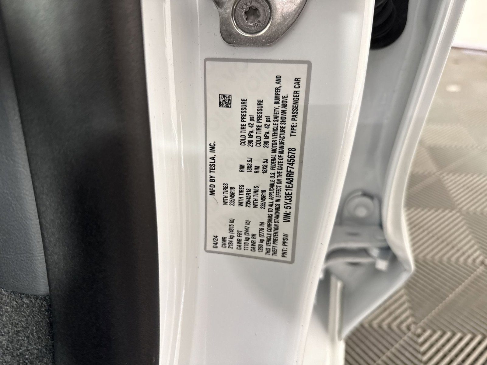 Used 2024 Tesla Model 3 Standard Range RWD image 29