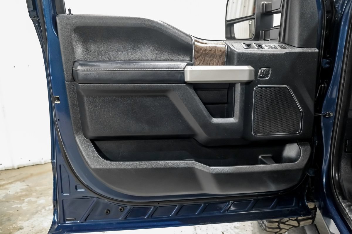 Used 2019 Ford F250 Lariat w/ Lariat Ultimate Package AWD/4WD image 44