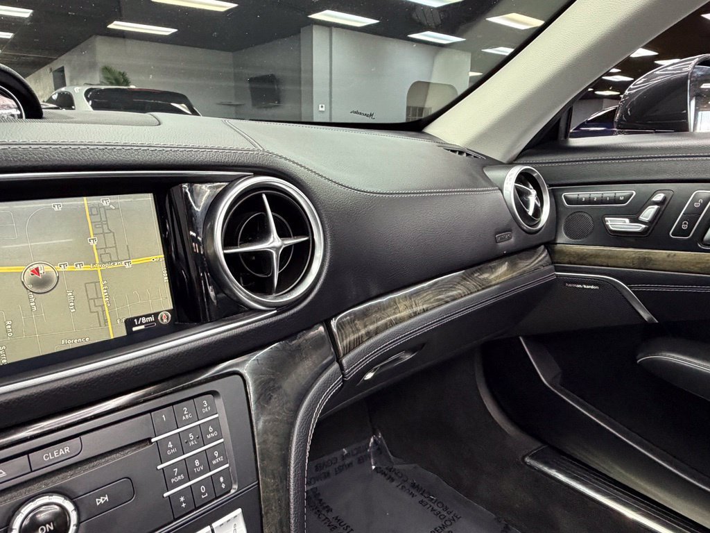 Used 2020 Mercedes-Benz SL 550 image 36