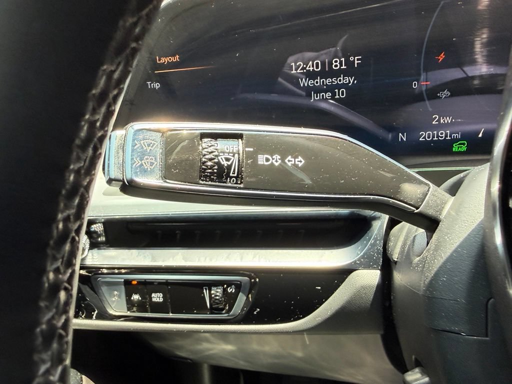 Used 2024 Cadillac Lyriq Luxury AWD/4WD image 18