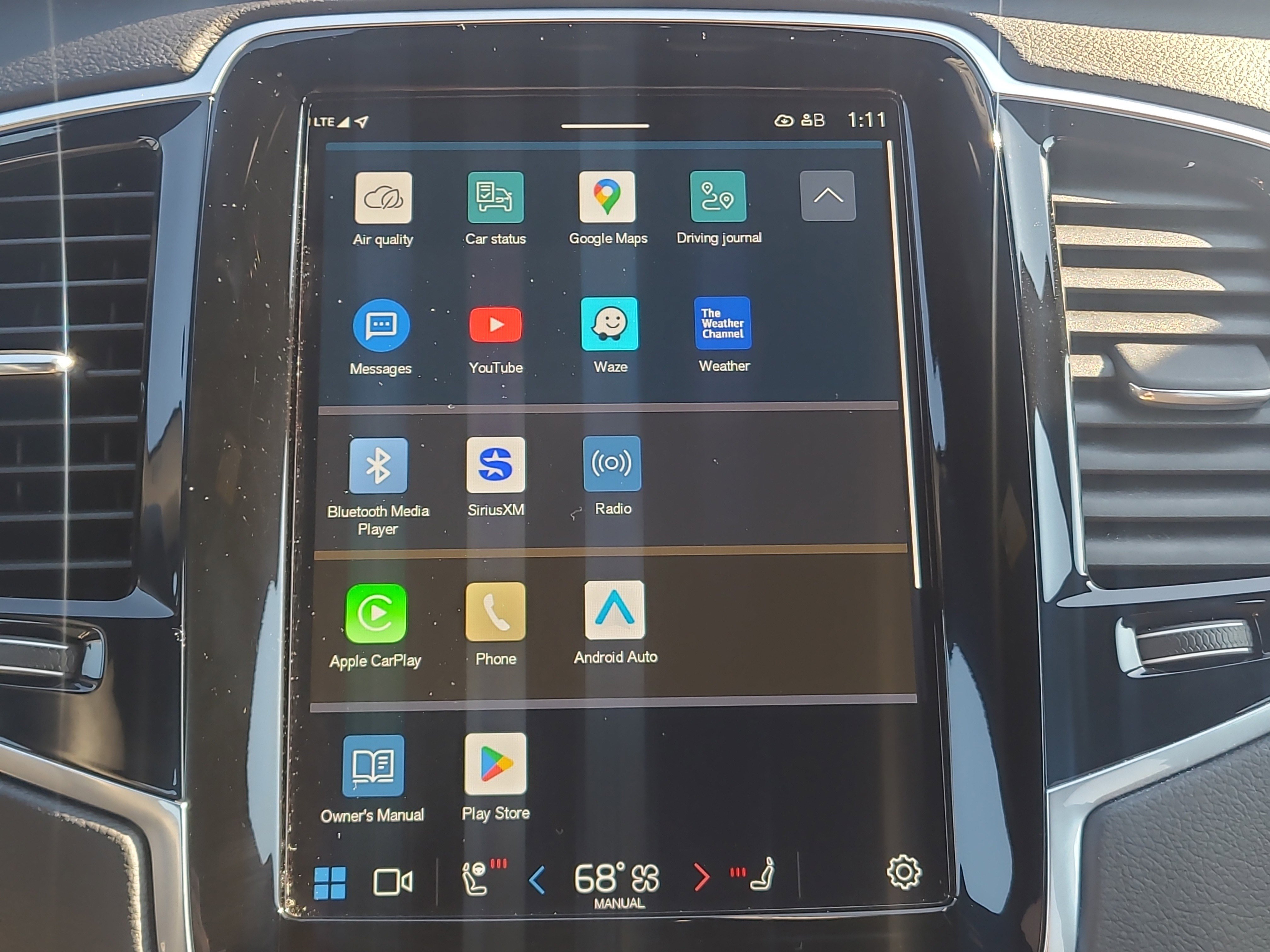 Used 2024 Volvo XC90 B6 Ultimate w/ Protection Package Premier image 25