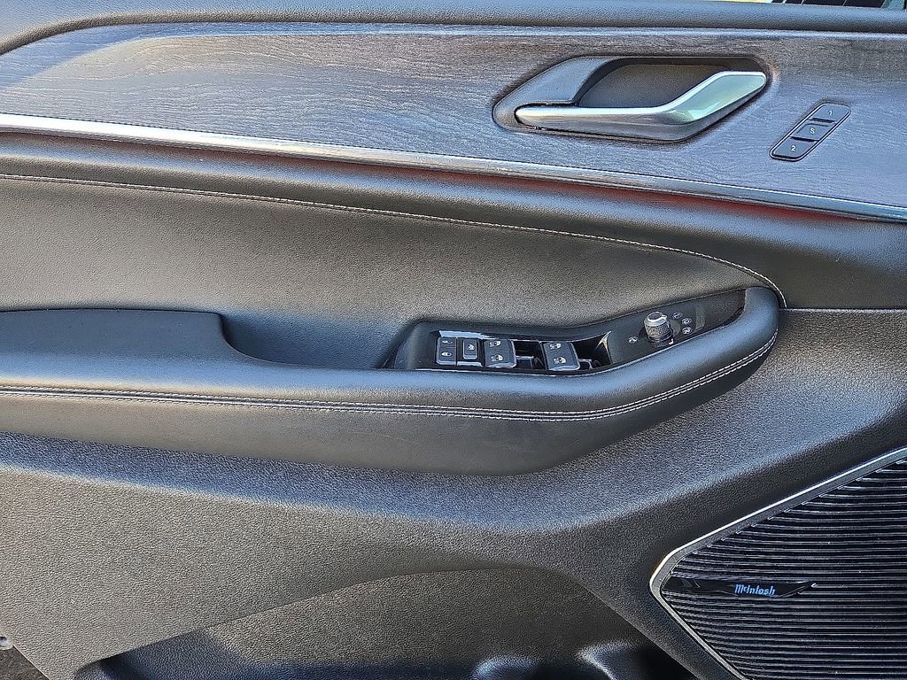 Used 2022 Jeep Grand Cherokee Overland image 23