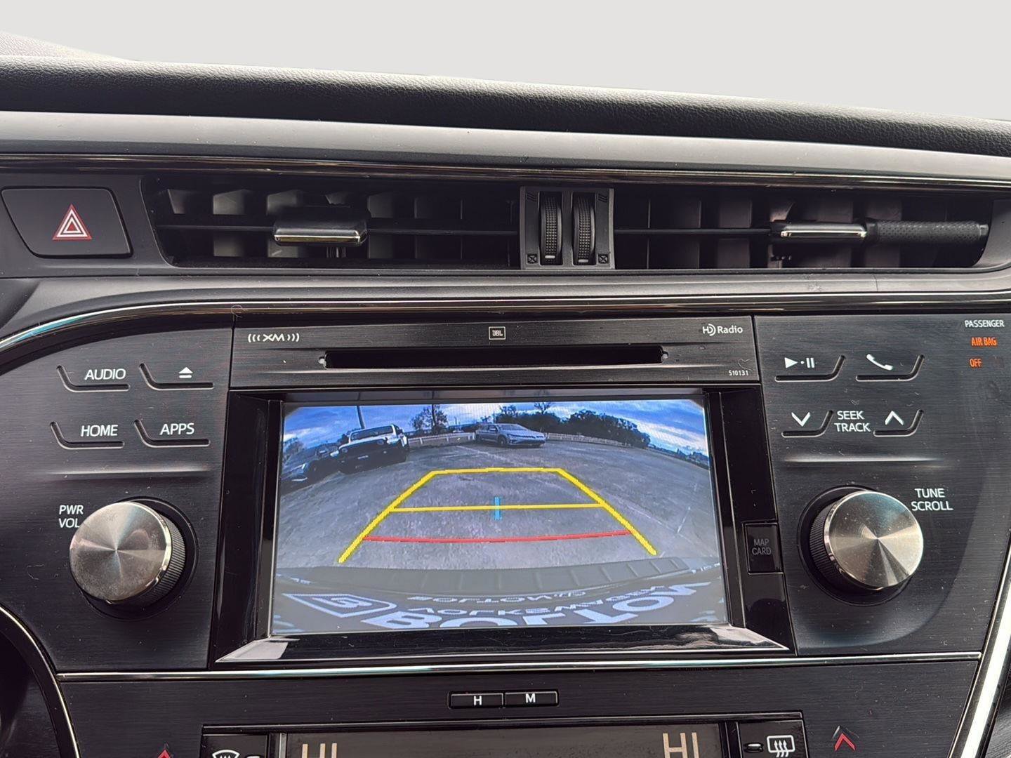 Used 2017 Toyota Avalon Limited image 25