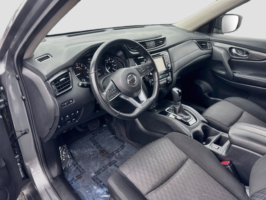 Used 2019 Nissan Rogue SV w/ Premium Package FWD image 9