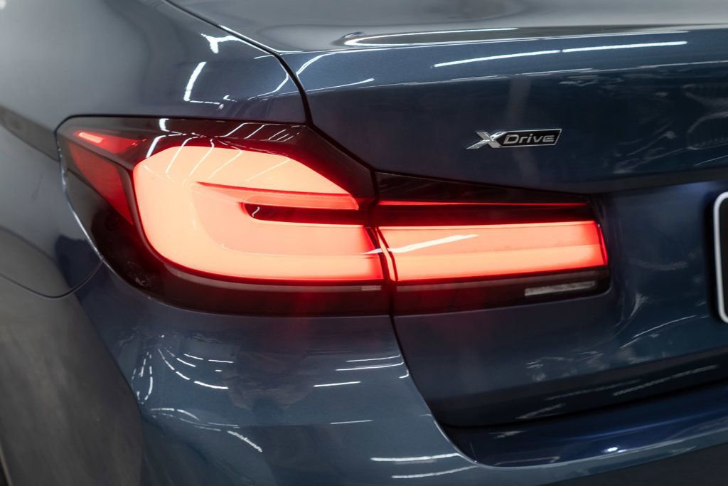 Used 2023 BMW 530e xDrive w/ Premium Package image 50