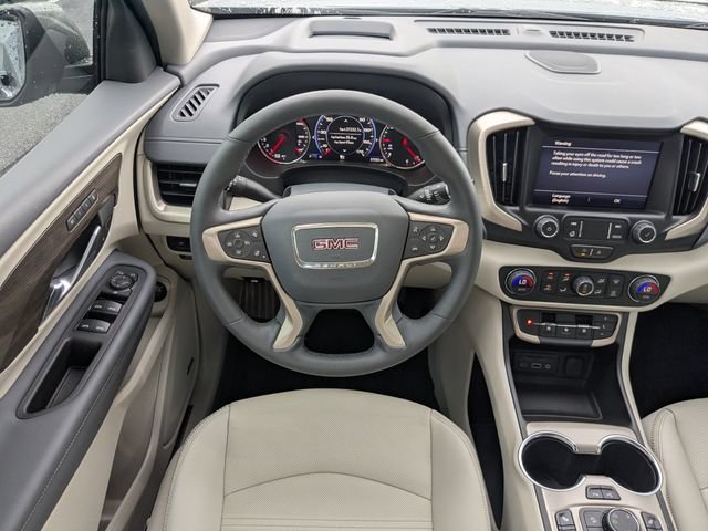 Used 2024 GMC Terrain Denali w/ Denali Premium Package AWD/4WD image 15