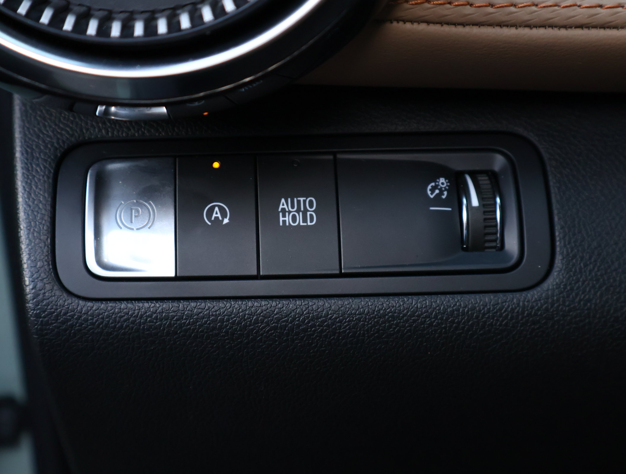 Certified 2025 Chevrolet Equinox ACTIV w/ Safety and Technology Package FWD image 13