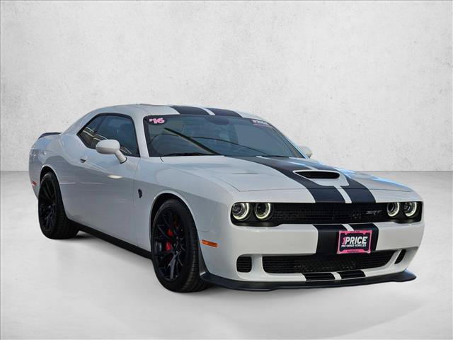 Used 2016 Dodge Challenger SRT Hellcat RWD image 3