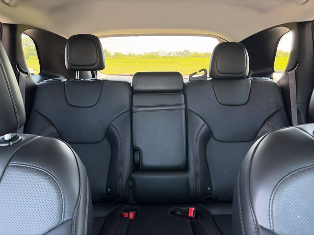 Used 2019 Jeep Cherokee Trailhawk AWD/4WD image 14