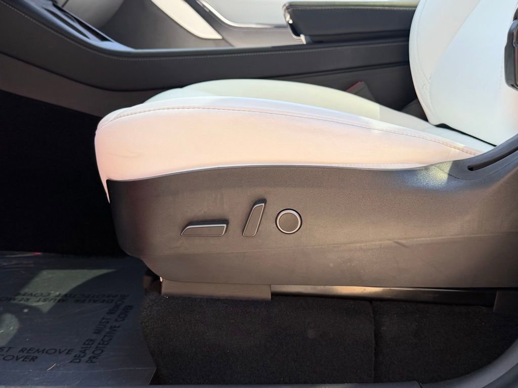 Used 2021 Tesla Model Y Long Range AWD/4WD image 27