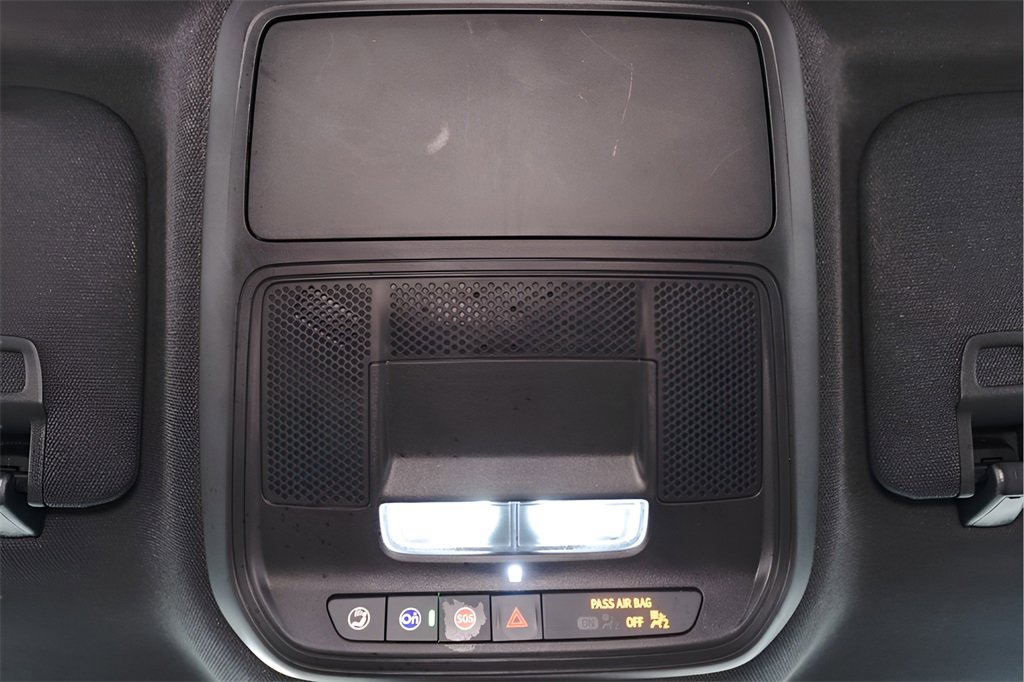 Used 2025 Chevrolet Equinox LT image 19