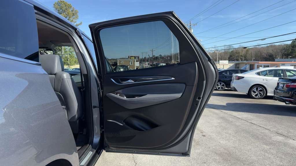 Used 2020 Buick Enclave Essence image 26