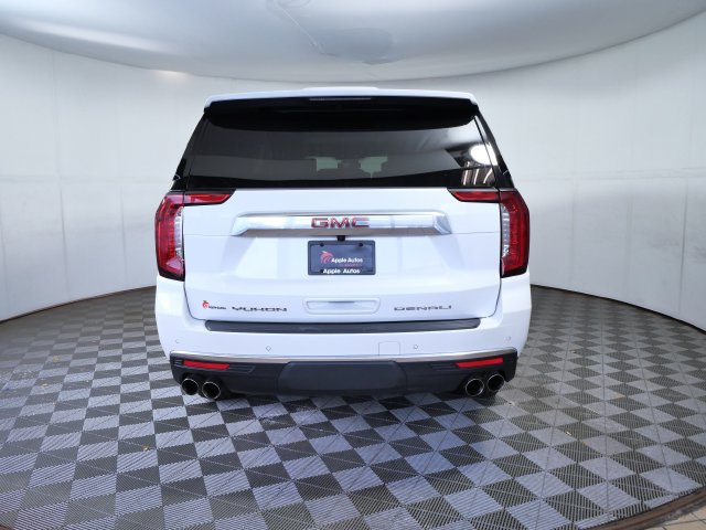 Used 2023 GMC Yukon XL Denali AWD/4WD image 5