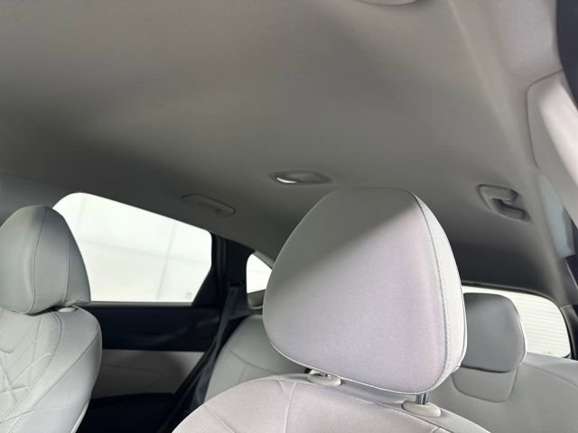 Certified 2025 Hyundai Tucson SE image 40