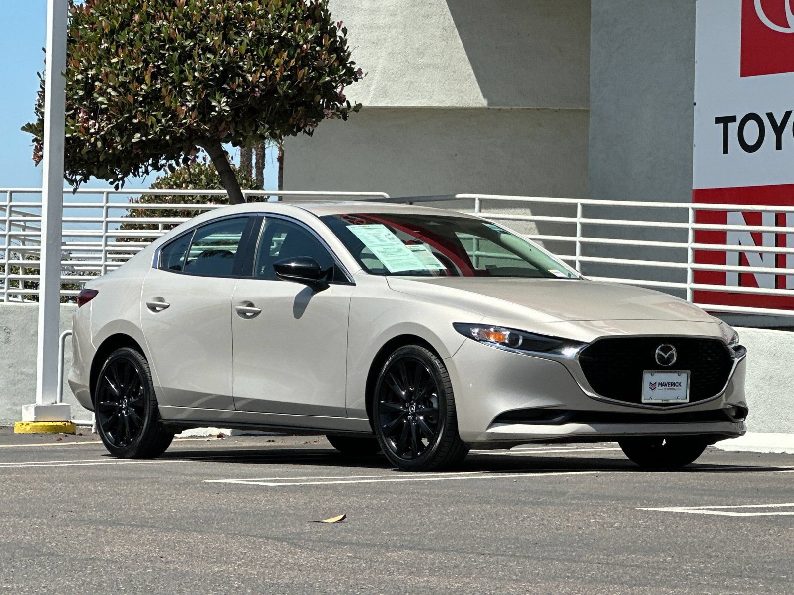 Used 2024 MAZDA MAZDA3 s FWD image 7