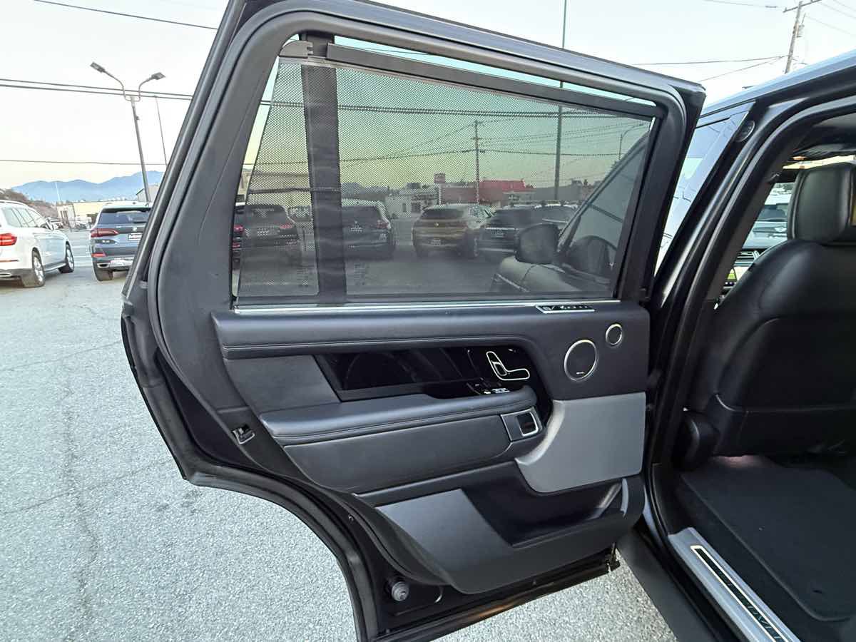 Used 2019 Land Rover Range Rover Long Wheelbase Supercharged image 32