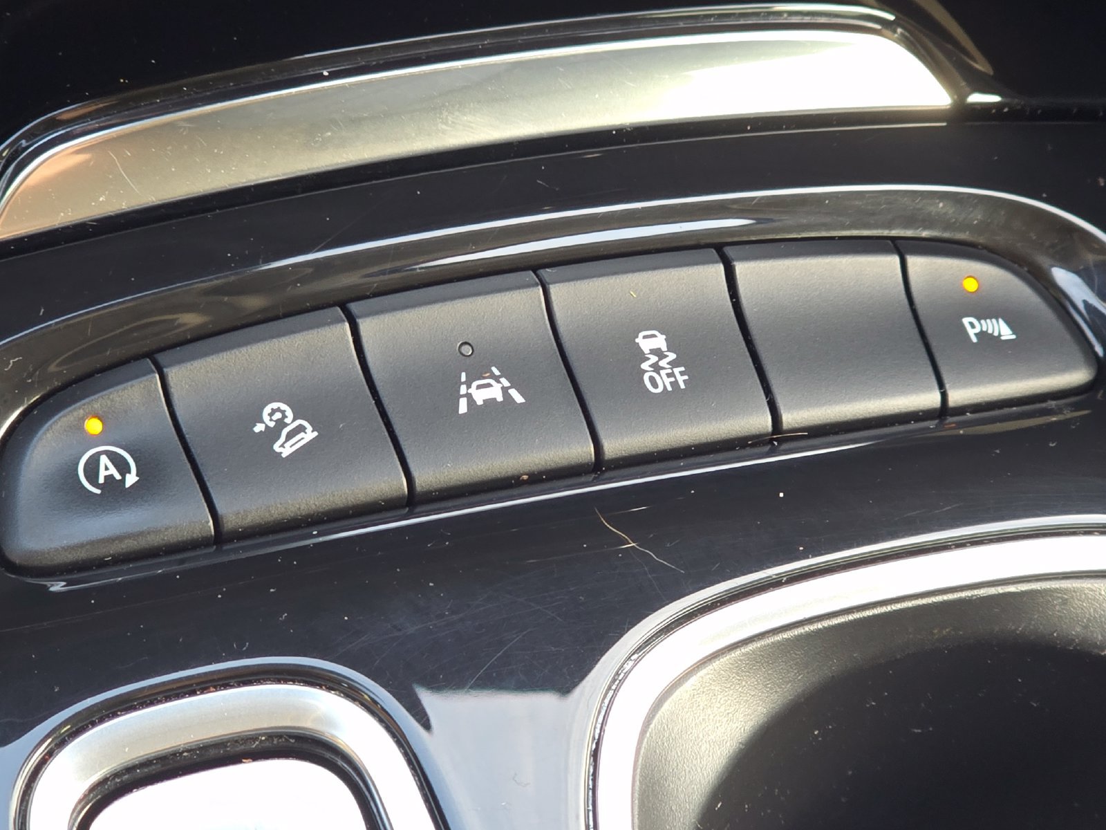 Used 2023 Buick Envision Essence AWD/4WD image 7