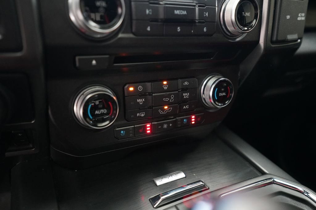 Used 2018 Ford F150 Lariat w/ Equipment Group 502A Luxury image 19