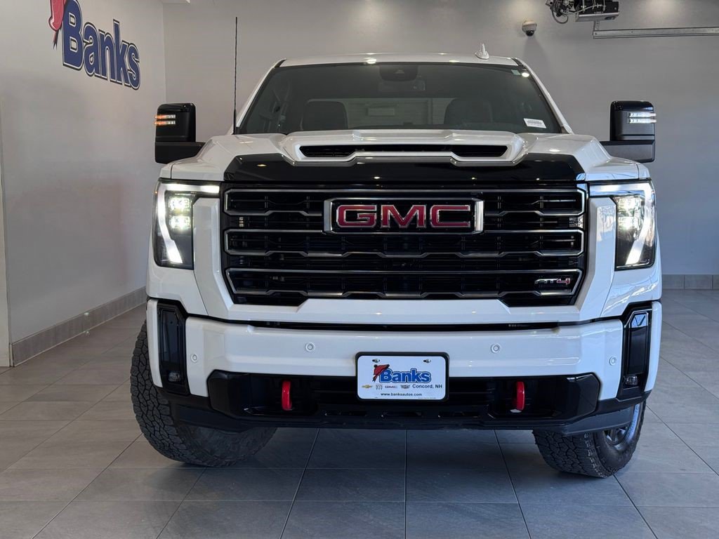 Certified 2025 GMC Sierra 2500 AT4 AWD/4WD image 3