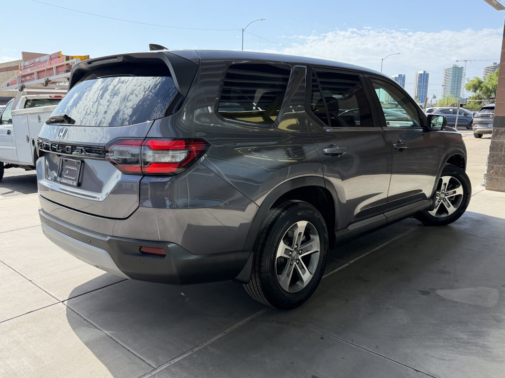Used 2024 Honda Pilot EX-L image 4