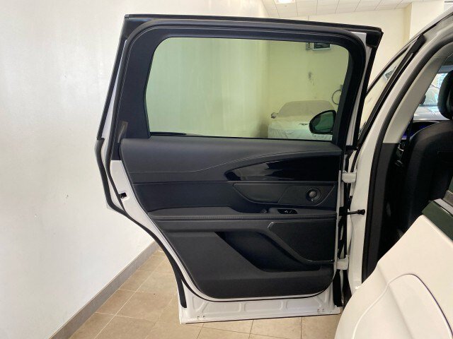 New 2026 Lincoln Nautilus Reserve AWD/4WD image 8