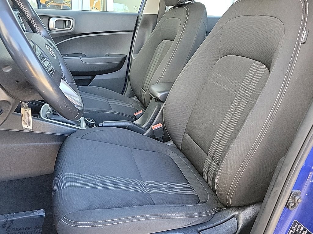 Used 2022 Hyundai Venue SEL w/ Cargo Package FWD image 14