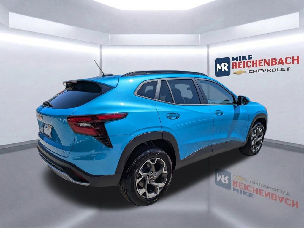 Used 2026 Chevrolet Trax LT w/ Driver Confidence Package FWD image 4