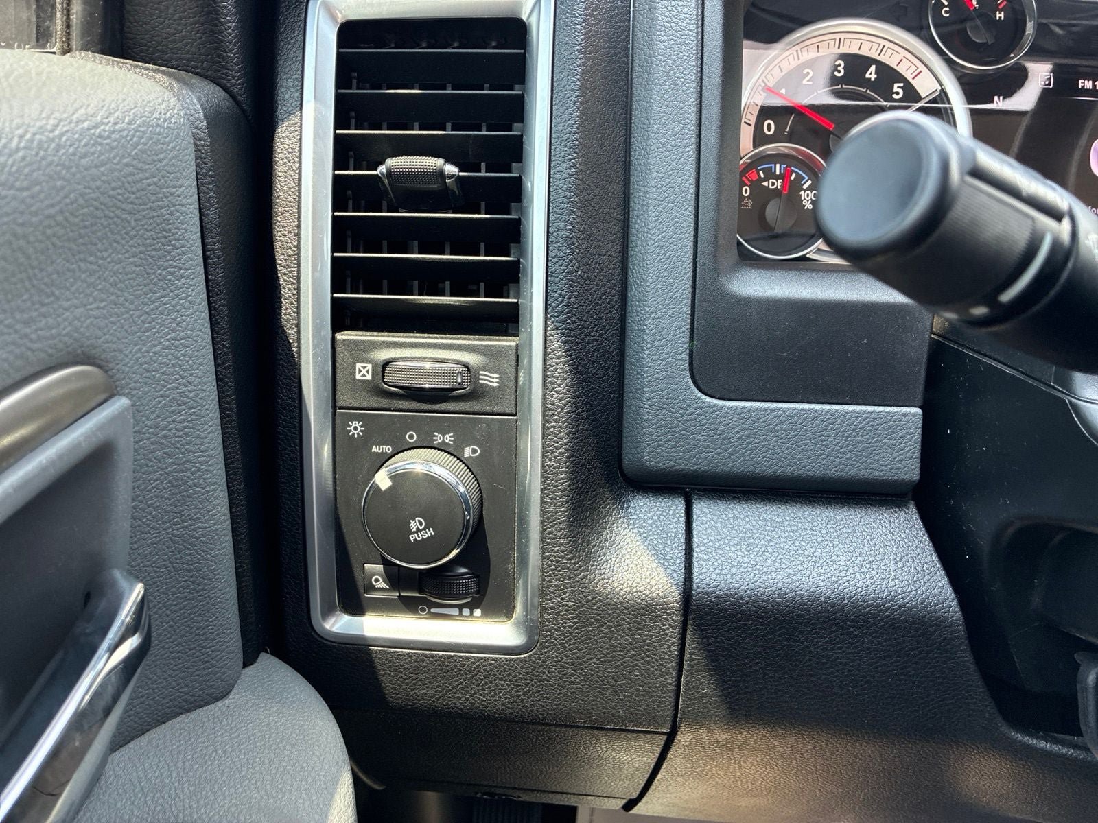 Used 2017 RAM 1500 Big Horn AWD/4WD image 30