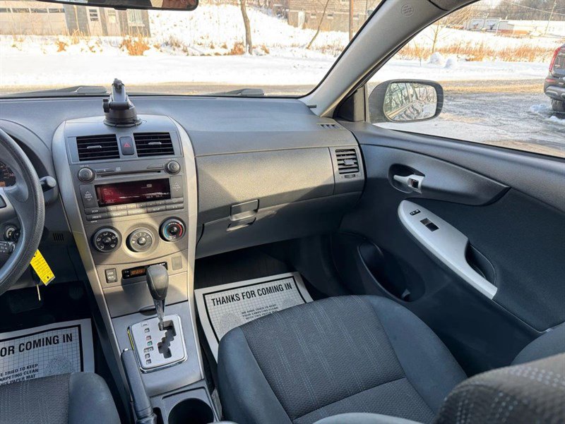 Used 2011 Toyota Corolla S image 20