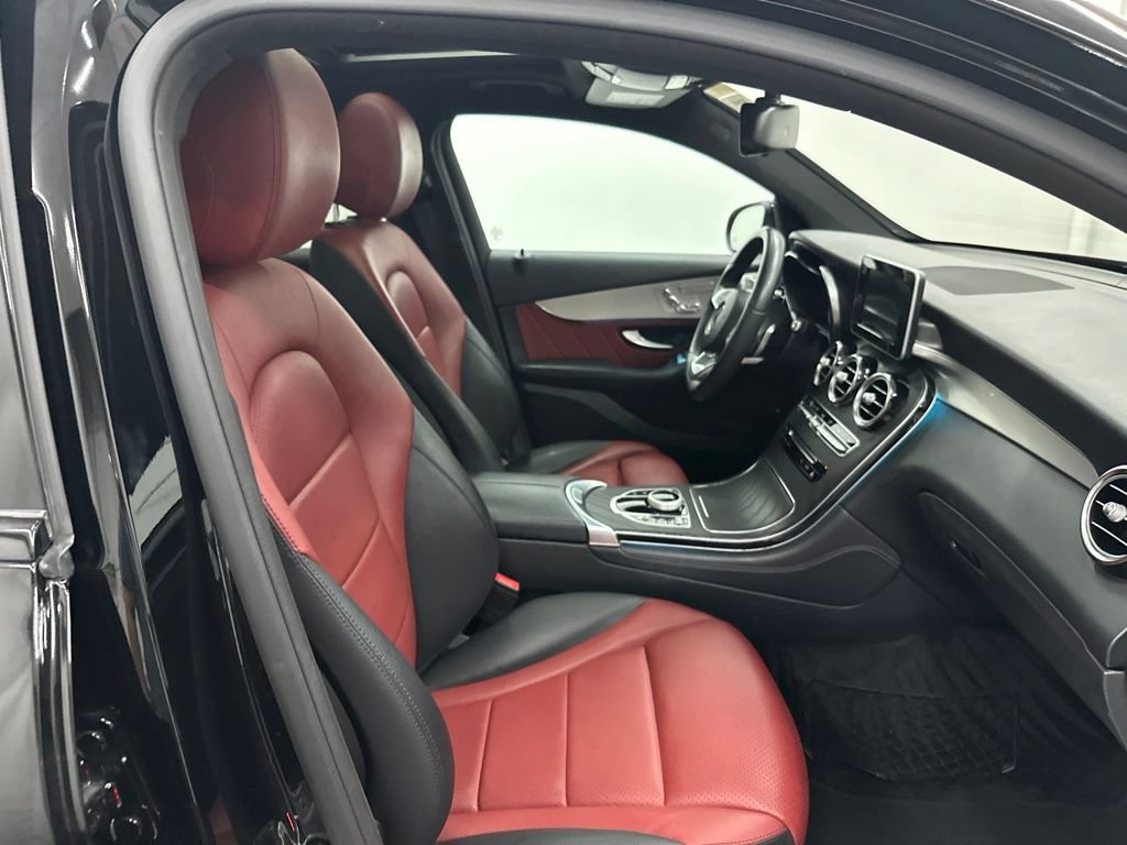 Used 2019 Mercedes-Benz GLC 300 4MATIC Coupe image 26