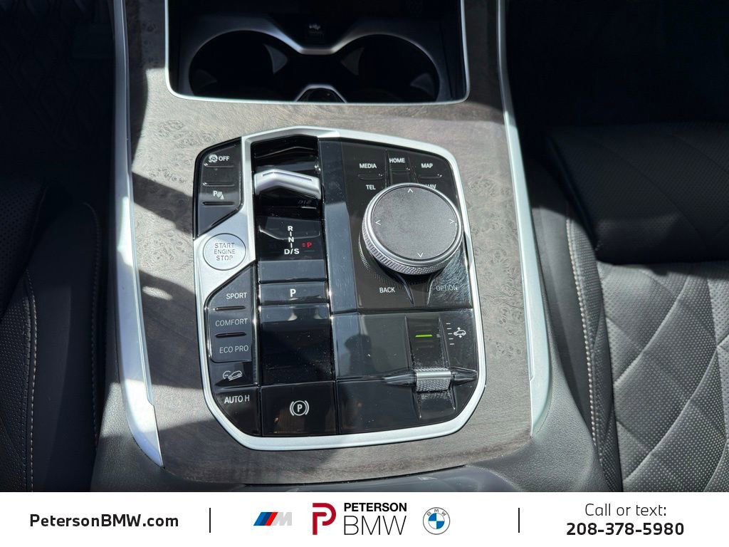 Used 2024 BMW X7 xDrive40i image 28