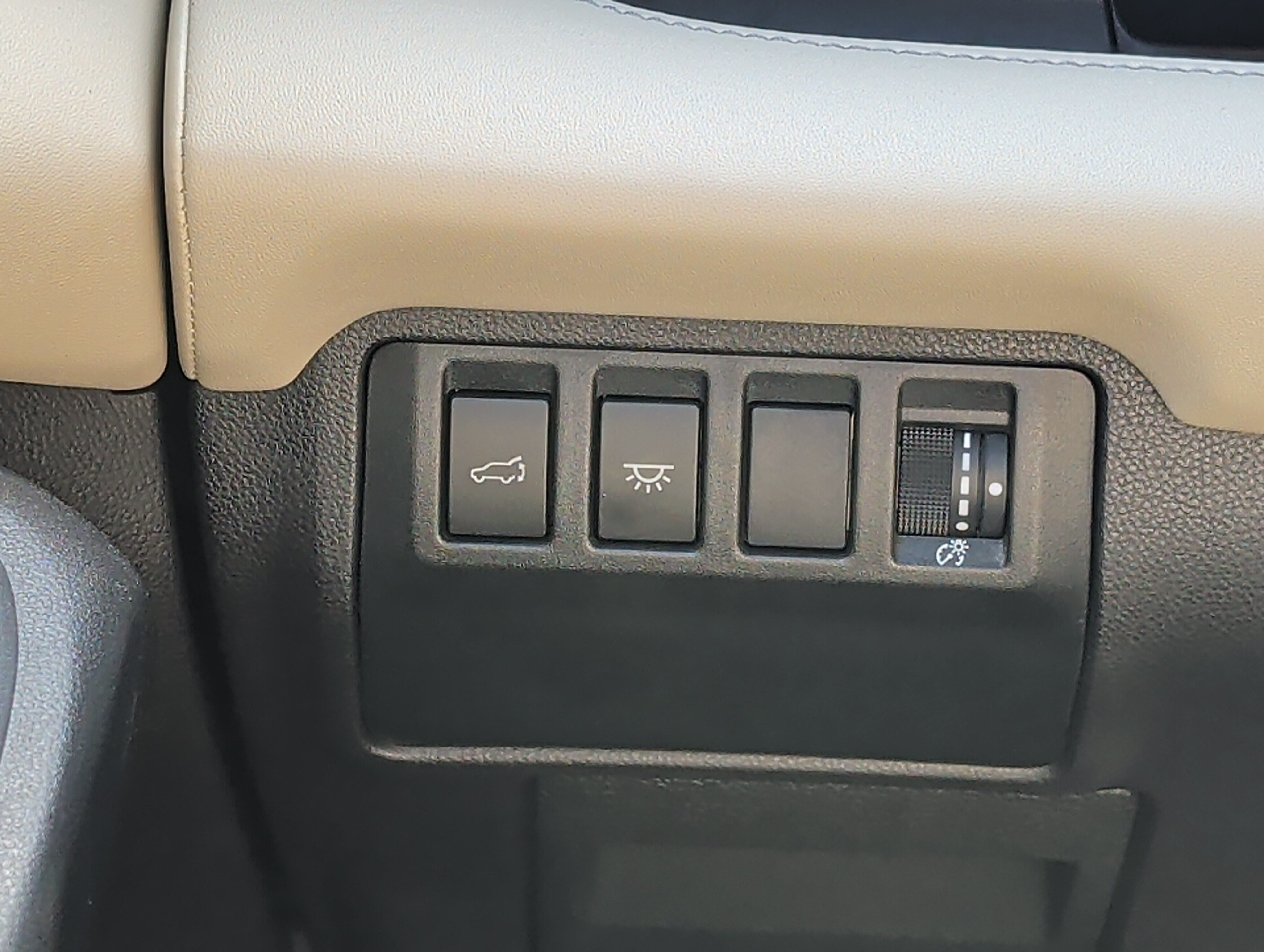 Used 2024 Subaru Ascent Limited w/ Technology Package AWD/4WD image 31