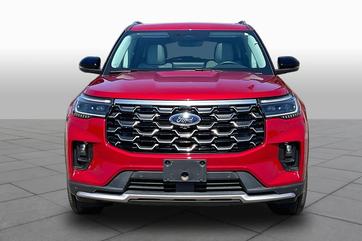 Used 2025 Ford Explorer Platinum w/ Ultimate Package AWD/4WD image 4