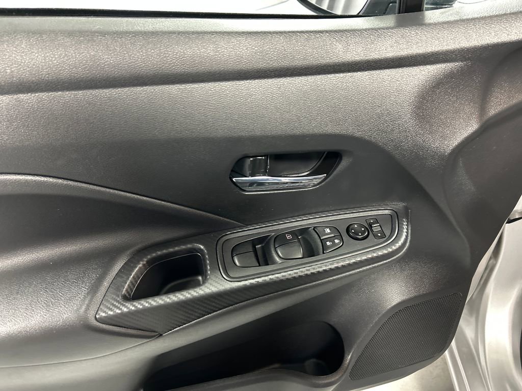 Used 2025 Nissan Versa SV FWD image 12