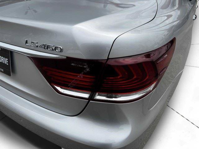 Used 2014 Lexus LS 460 w/ F Sport Package RWD image 16