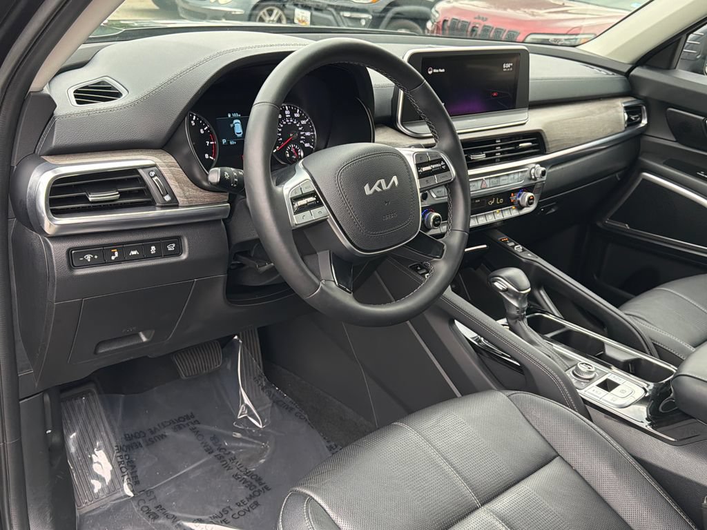 Certified 2022 Kia Telluride EX w/ EX Premium Package AWD/4WD image 23