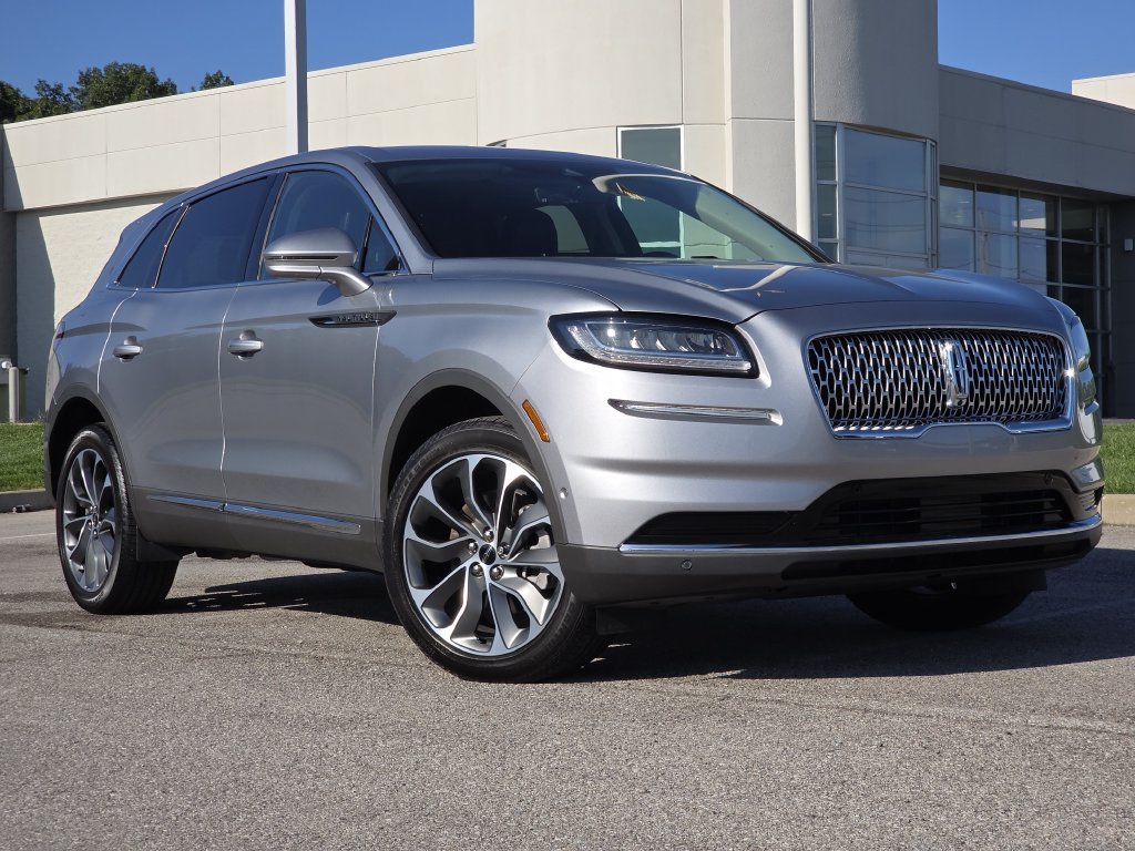 Used 2023 Lincoln Nautilus Reserve w/ Equipment Group 201A AWD/4WD image 31