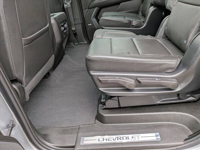 Used 2023 Chevrolet Suburban Z71 w/ Luxury Package AWD/4WD image 17