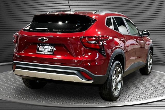 Used 2025 Chevrolet Trax LT w/ Driver Confidence Package FWD image 6