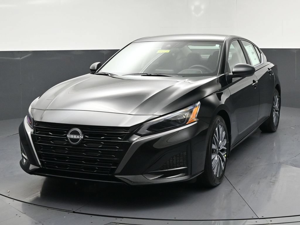 New 2026 Nissan Altima 2.5 SV FWD image 3