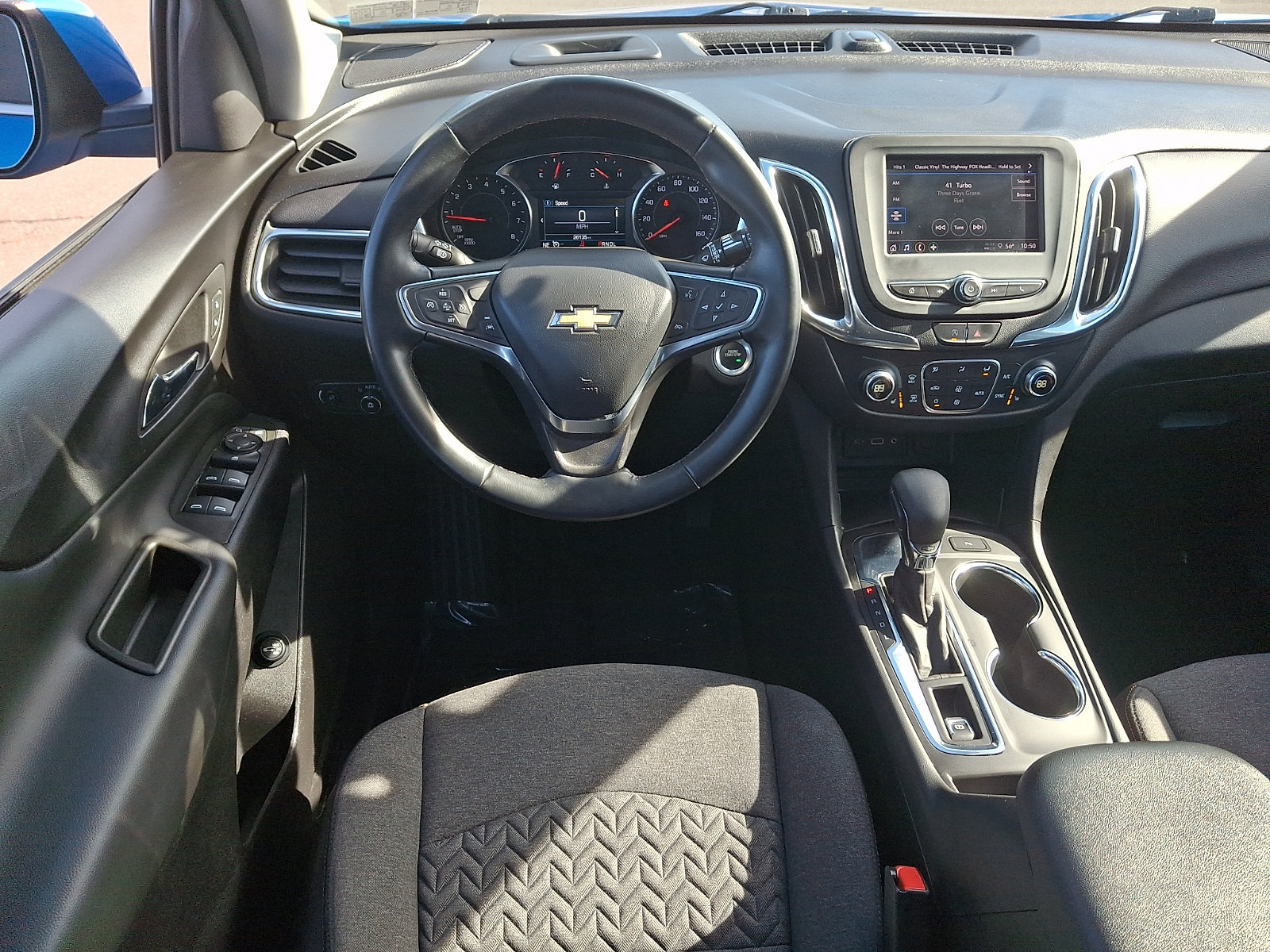 Used 2024 Chevrolet Equinox LT FWD image 11