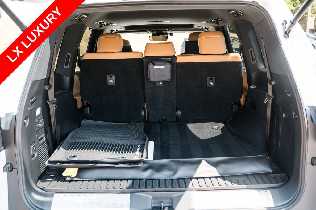 Used 2023 Lexus LX 600 4WD w/ Accessory Package (Z1) image 7