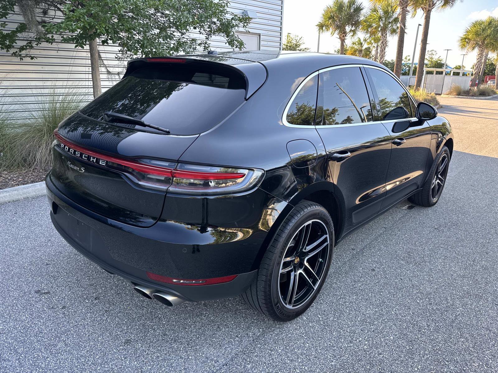 Used 2020 Porsche Macan S AWD/4WD image 6