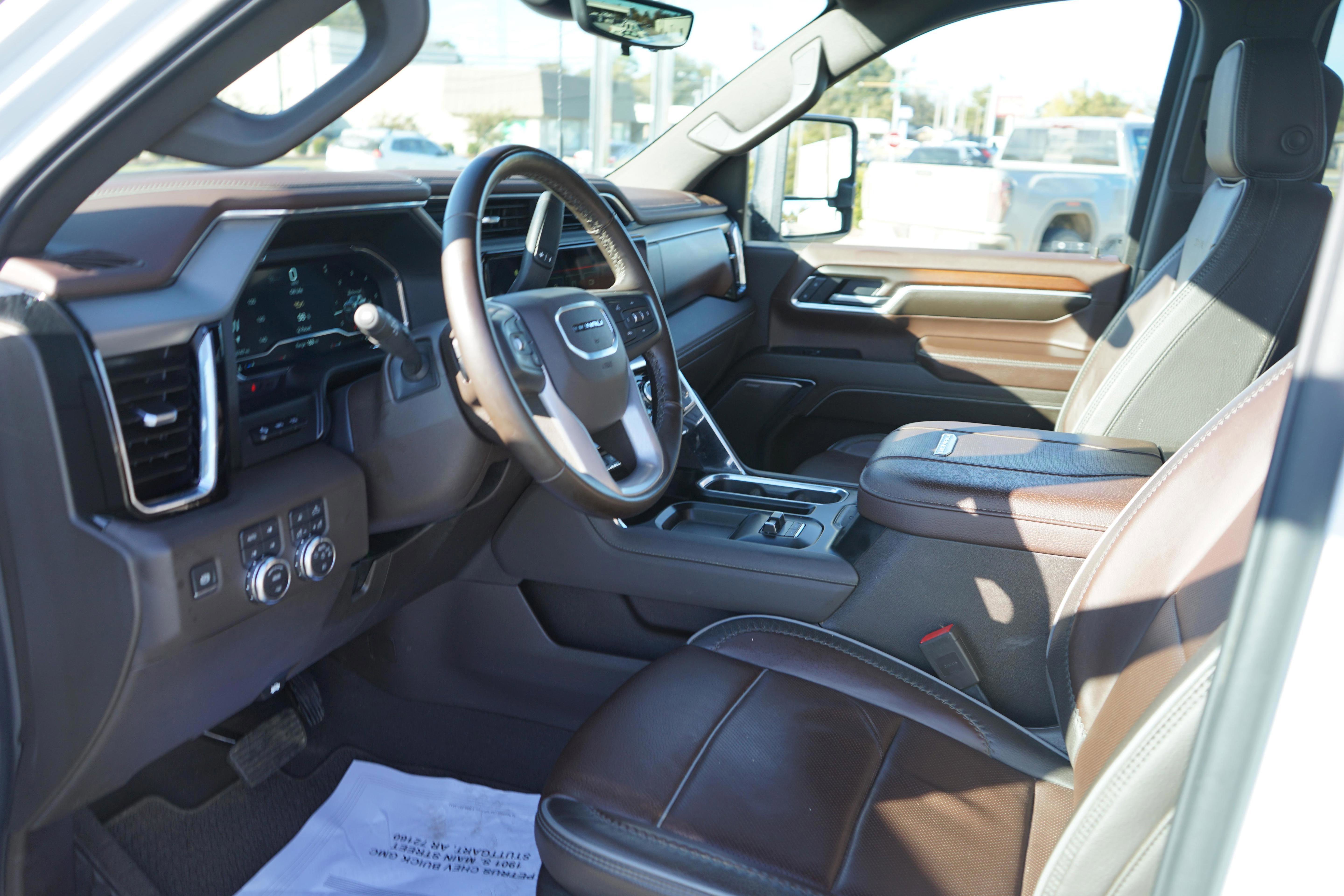 Used 2025 GMC Sierra 2500 Denali w/ Max Trailering Package image 10