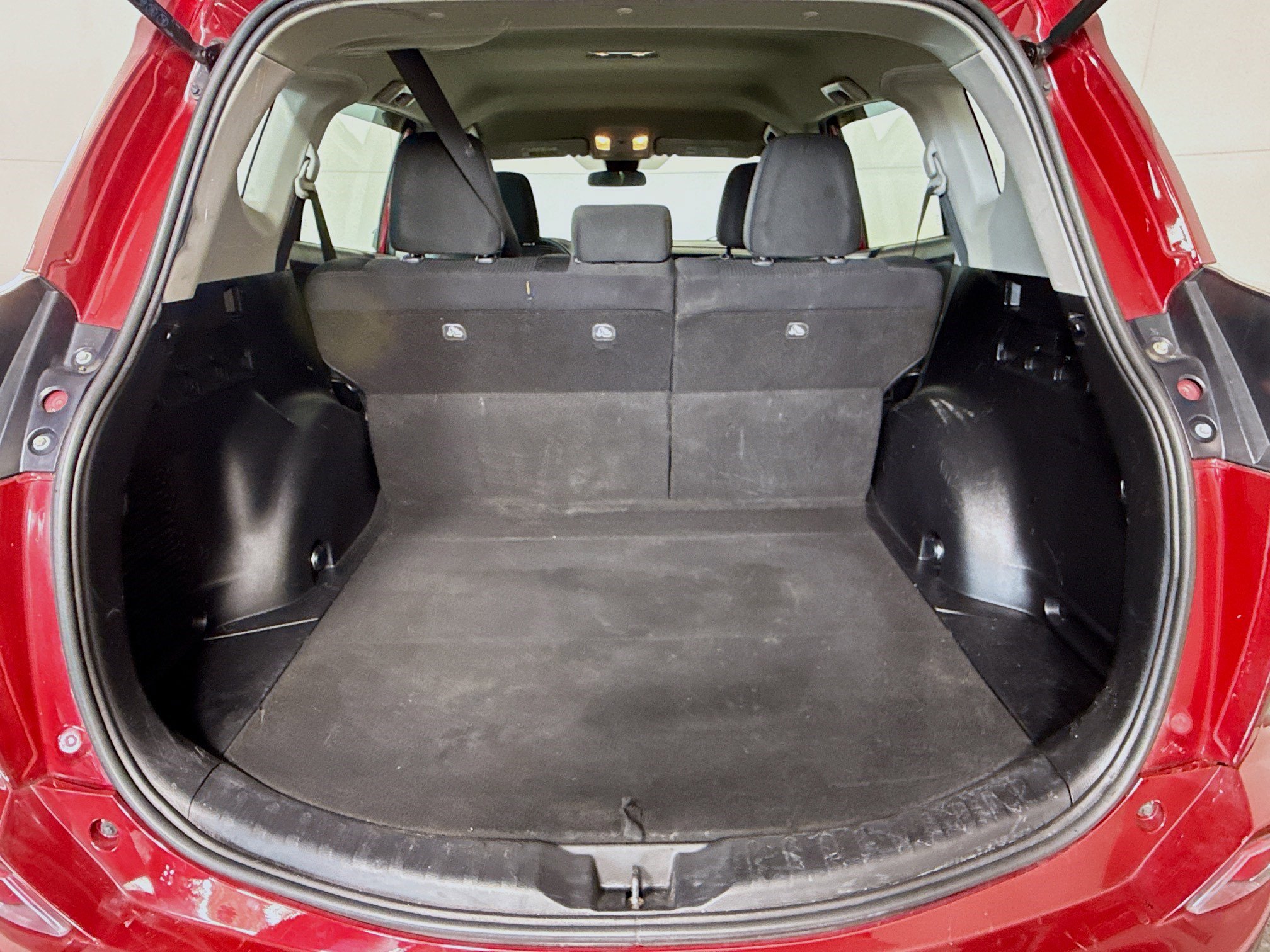 Used 2018 Toyota RAV4 LE image 34