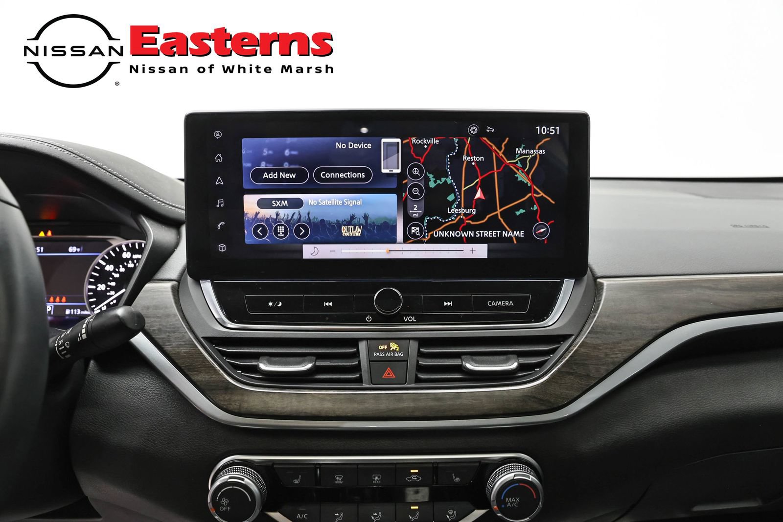 Used 2023 Nissan Altima 2.5 SV w/ SV Premium Package AWD/4WD image 12