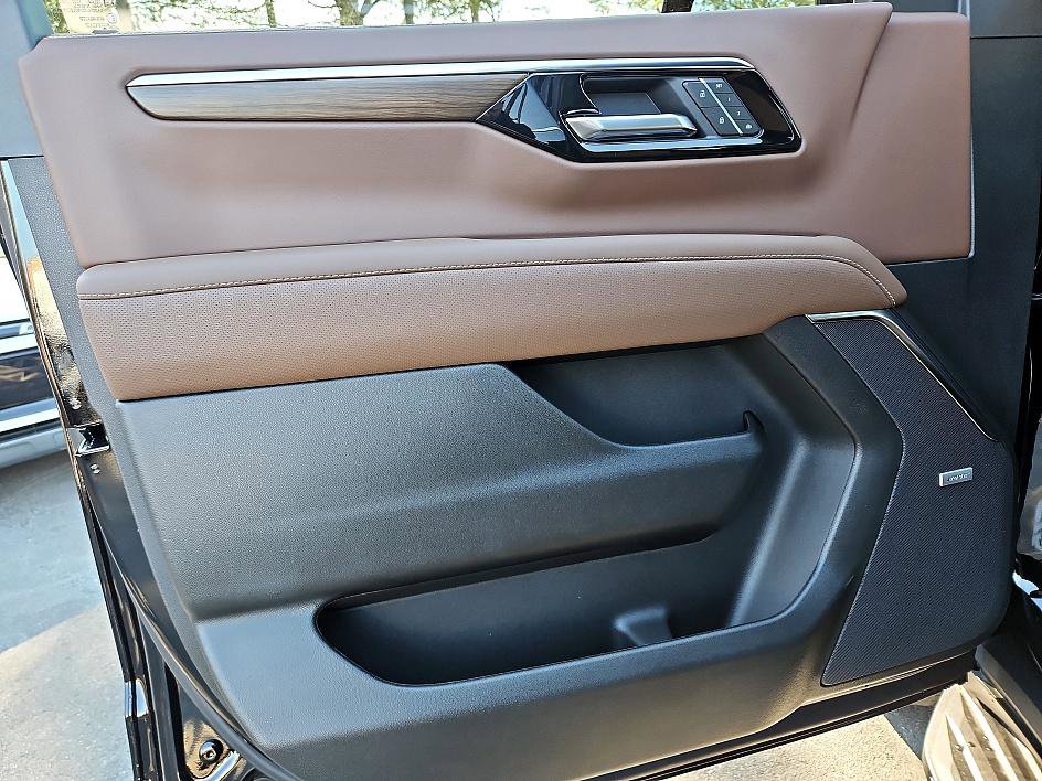 New 2026 Chevrolet Tahoe High Country w/ Sun And Tow Package image 14